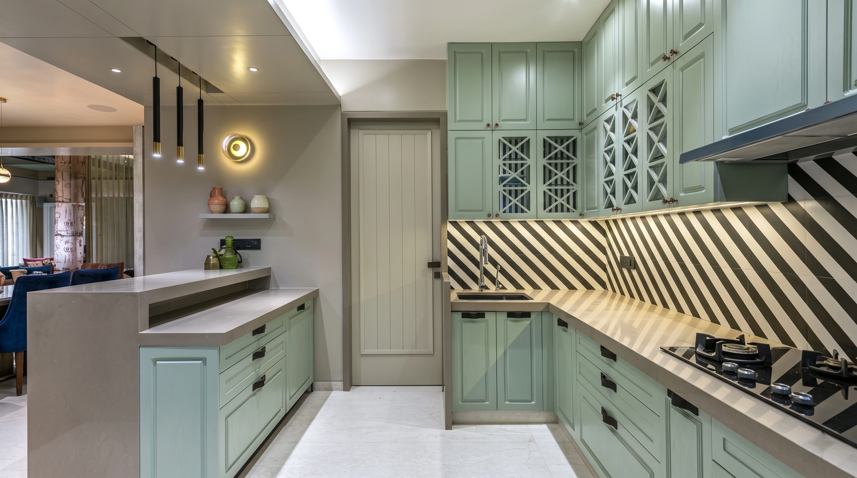 Modern modular kitchen by Kitzine