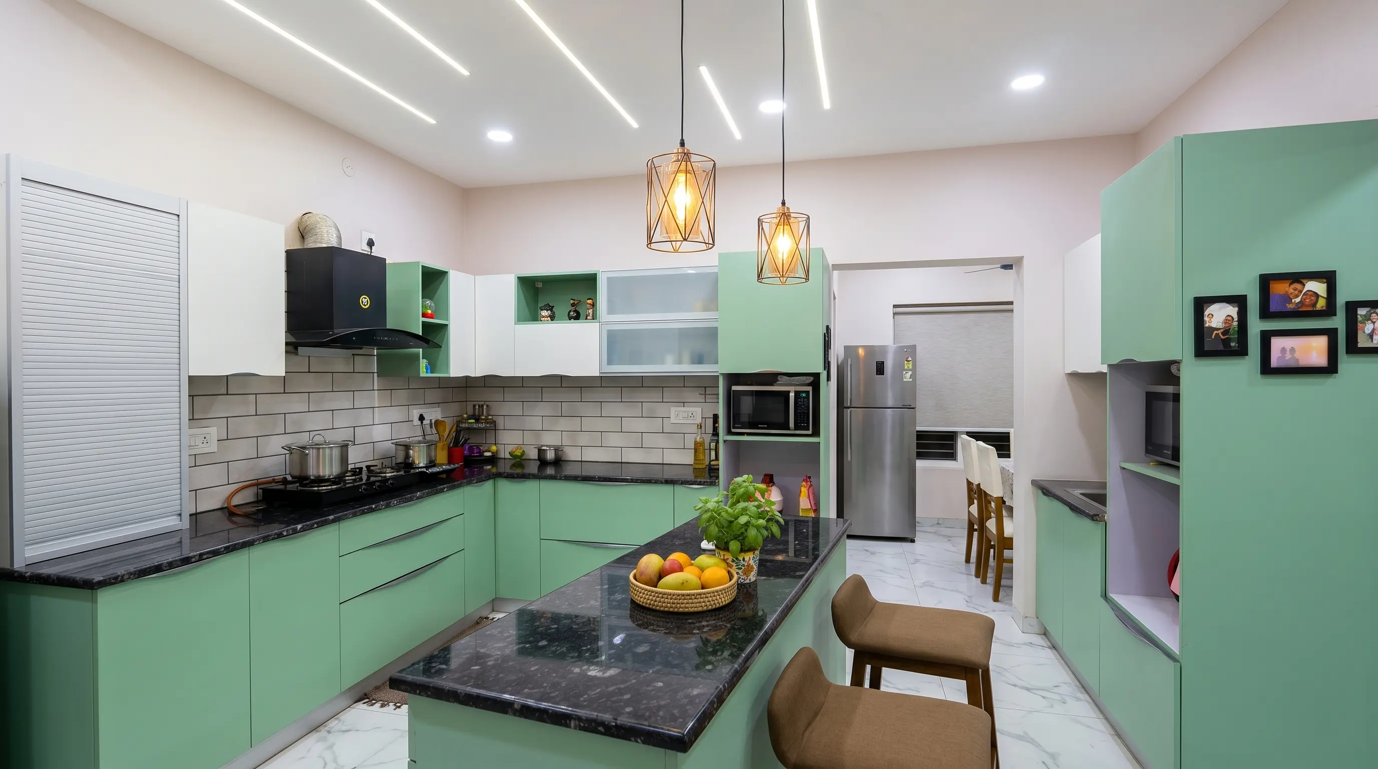 L-shape modular kitchen by Kitzine