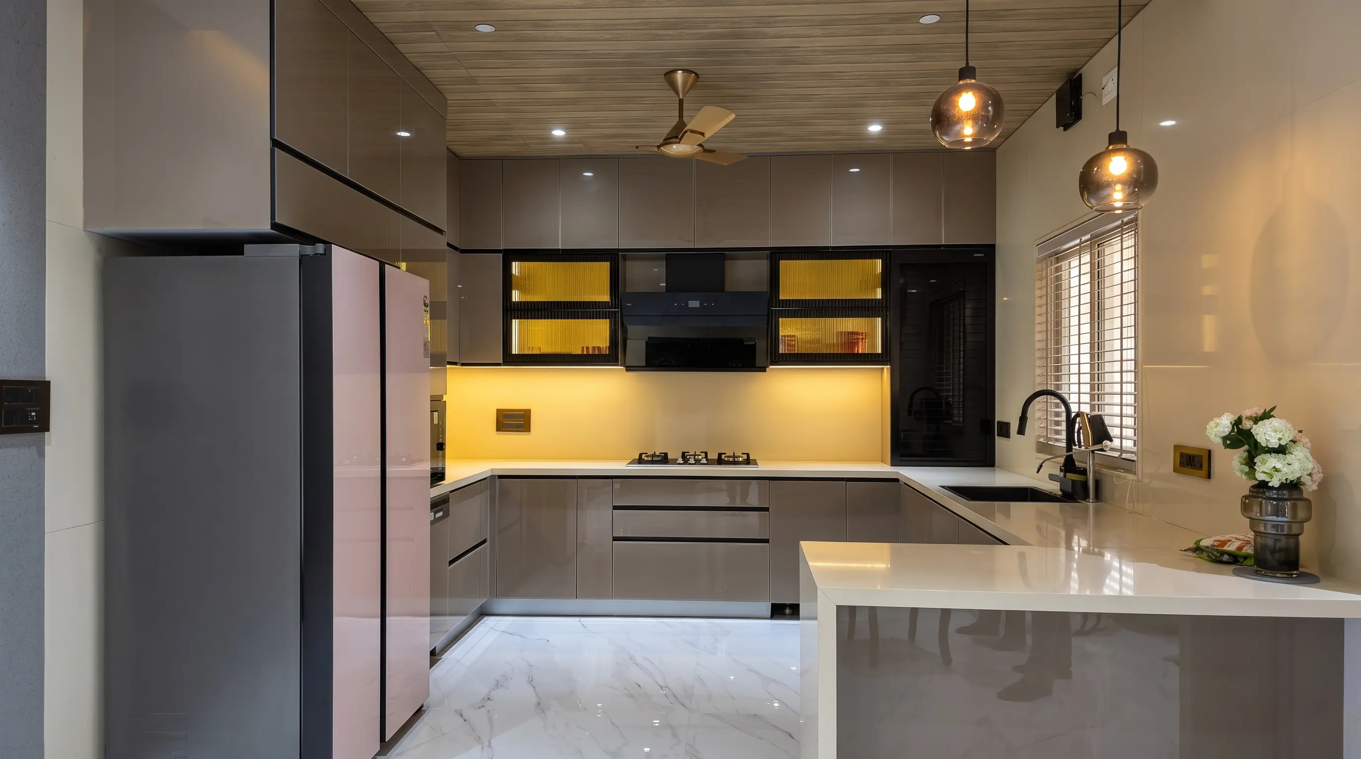 Straight modular kitchen by Kitzine